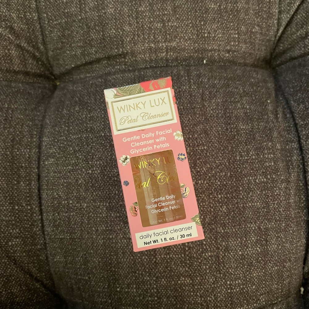 Winky Lux Travel Size Petal Cleanser - 1 FL